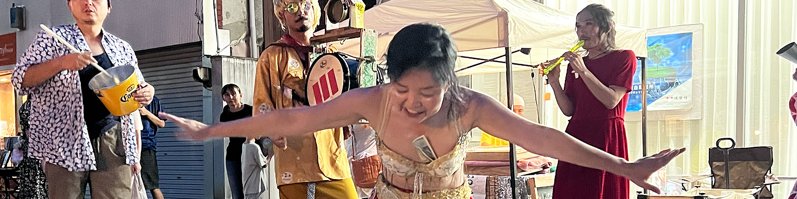 覚醒ちんどんネットワークによる練り歩き！