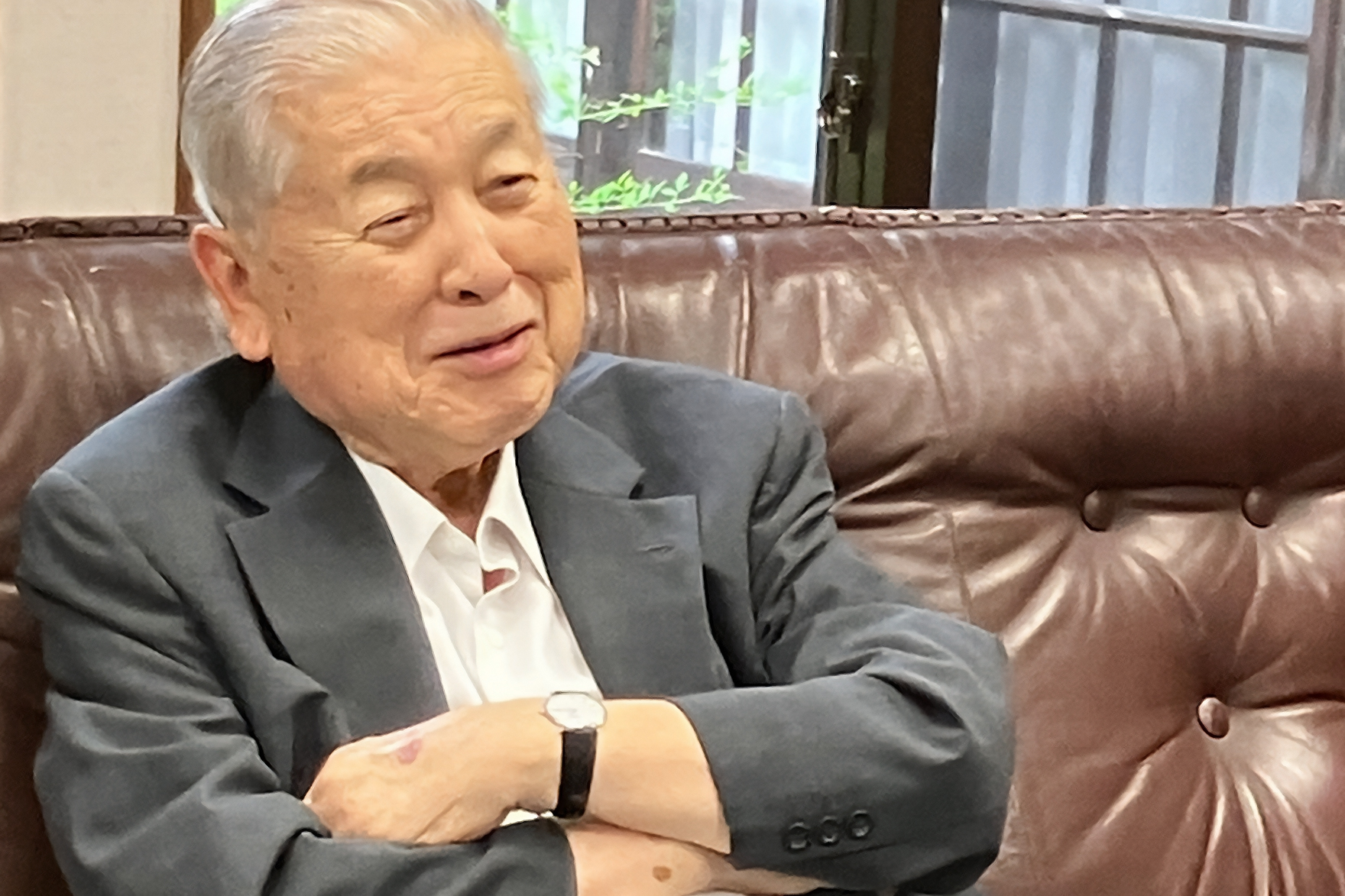 関谷勝嗣氏のインタビューの様子